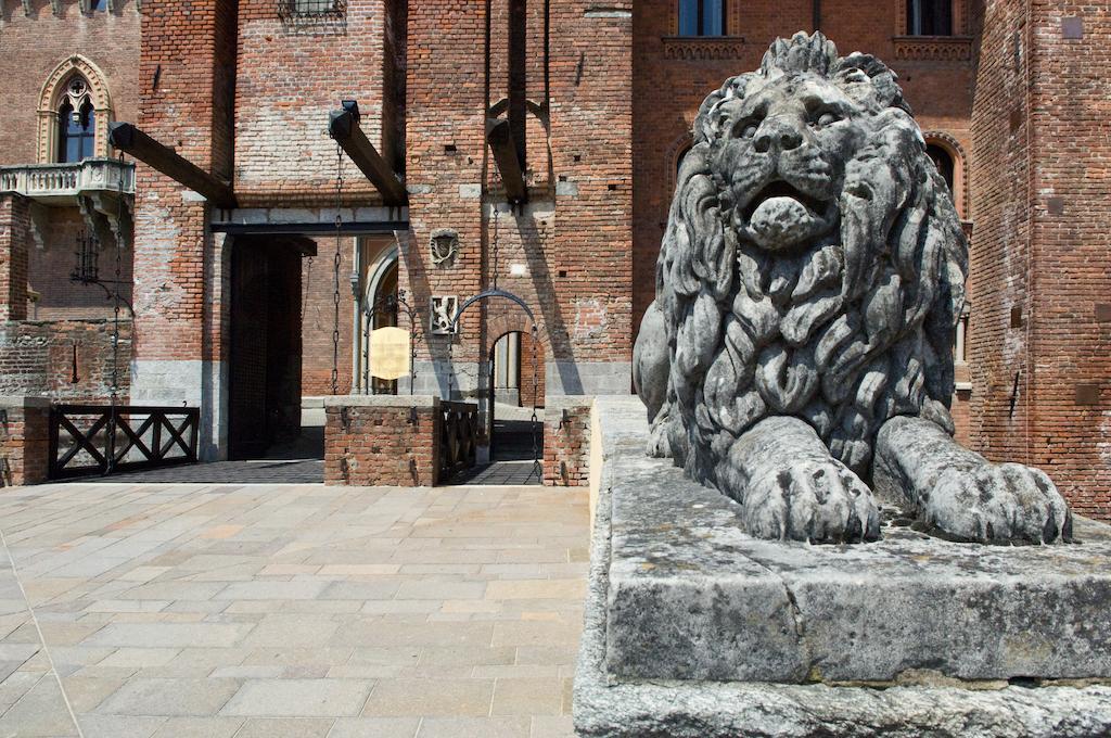 Castello Di Carimate Hotel Exterior foto