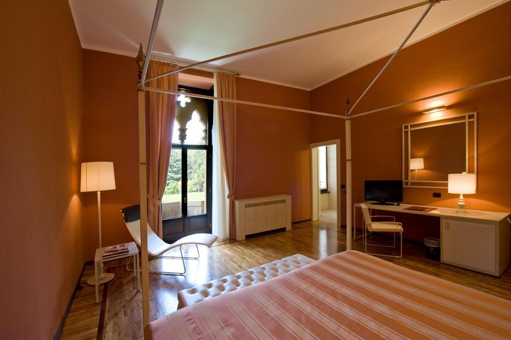Castello Di Carimate Hotel Exterior foto