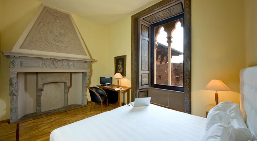 Castello Di Carimate Hotel Exterior foto